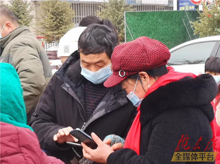 處處掃碼 處處碰壁——手機(jī)掃碼時代老年人尷尬如何解？