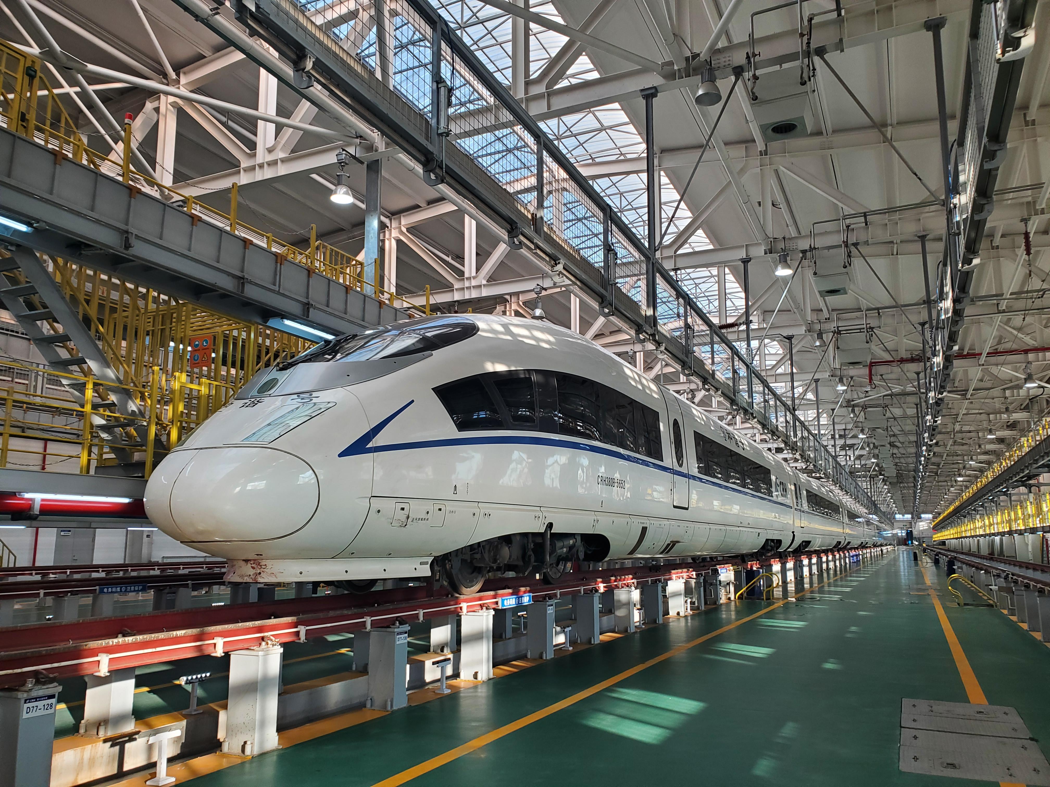 【高鐵來了】隴東報記者試乘體驗，感受銀西鐵路的“速度與激情”！