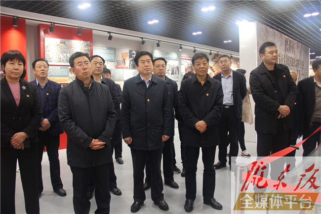 慶陽市人大常委會機關(guān)黨員干部赴環(huán)縣開展“追尋紅色足跡，踐行初心使命”主題黨日活動