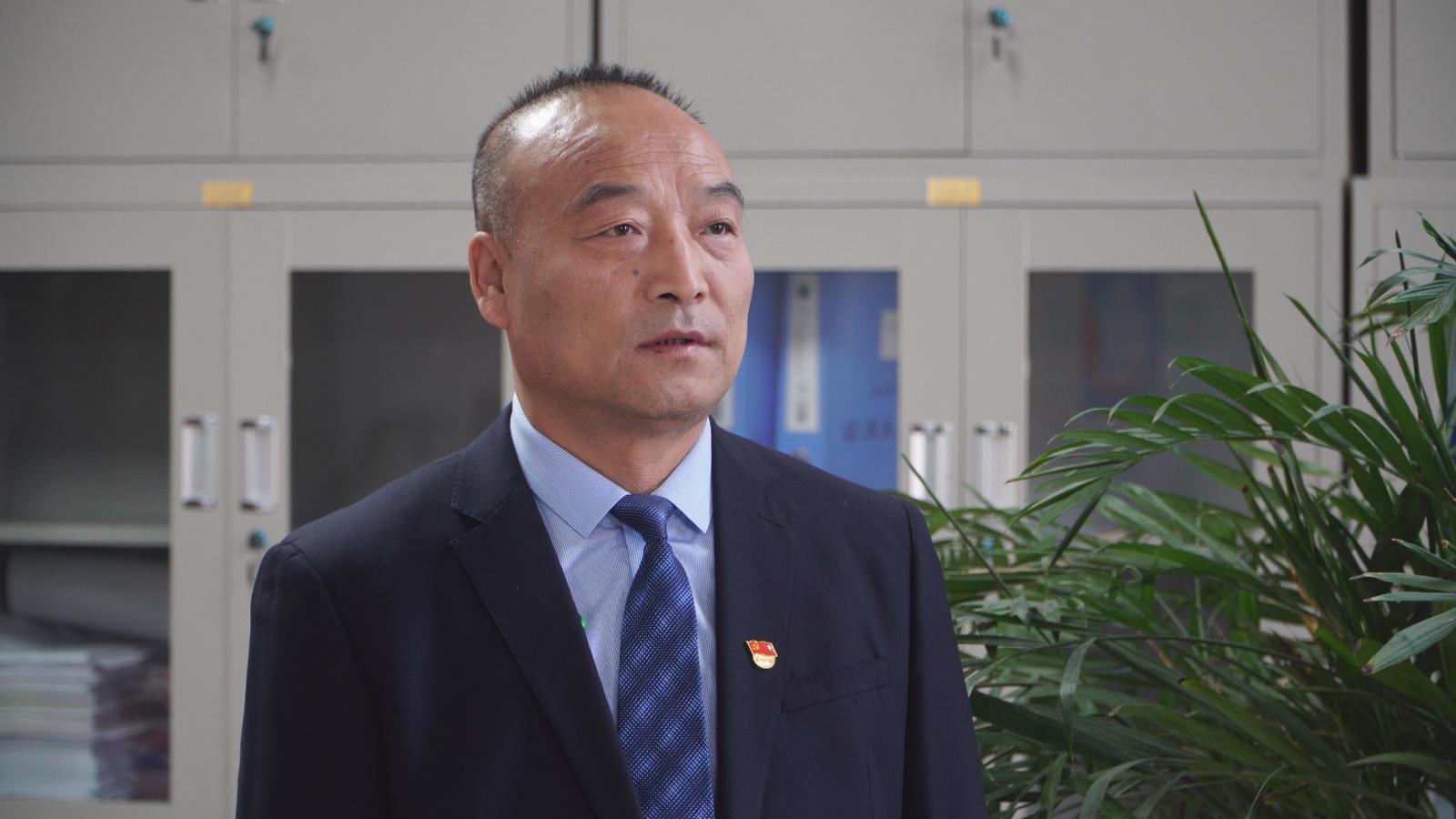 【數(shù)字經(jīng)濟(jì)招商選資】以綠電聚合供電模式降電價(jià) 提高數(shù)字經(jīng)濟(jì)招商競(jìng)爭力——訪市能源局黨組書記、局長劉興峰