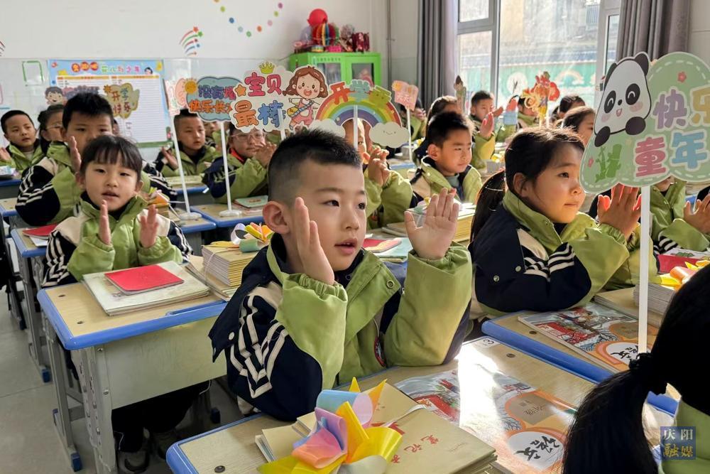 【攝影報(bào)道】開啟新學(xué)期  翻開學(xué)習(xí)新一頁