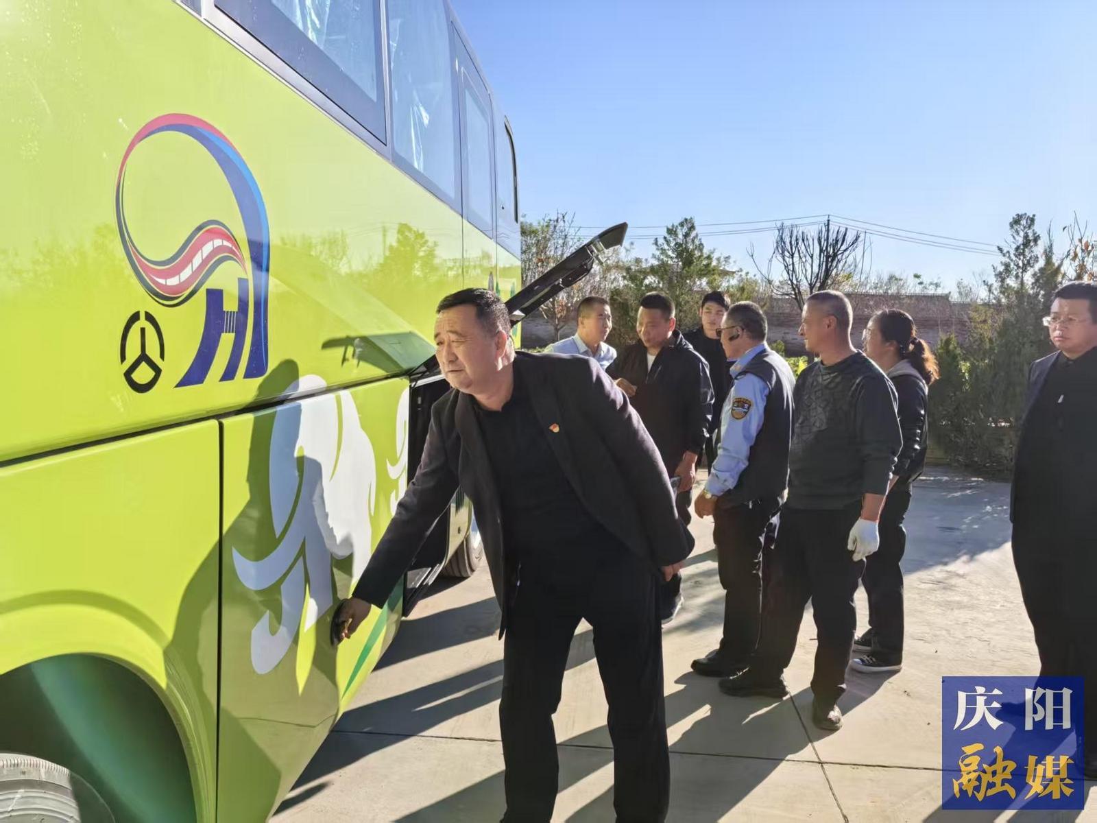 平凡崗位鑄就非凡之路——記合水縣交通運輸集團(tuán)有限公司職工文武