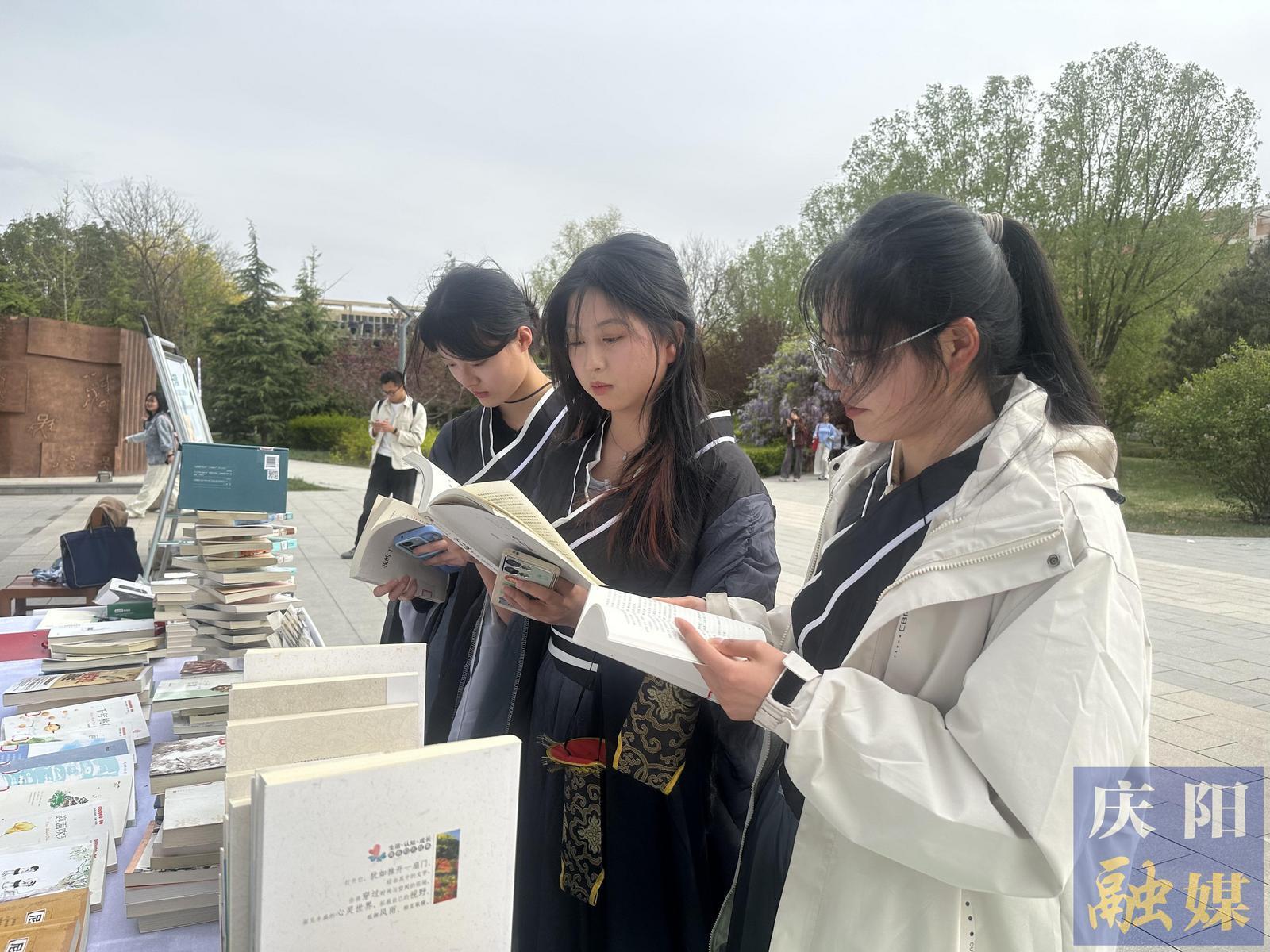 慶陽(yáng)市圖書(shū)館舉辦讀書(shū)主題活動(dòng)